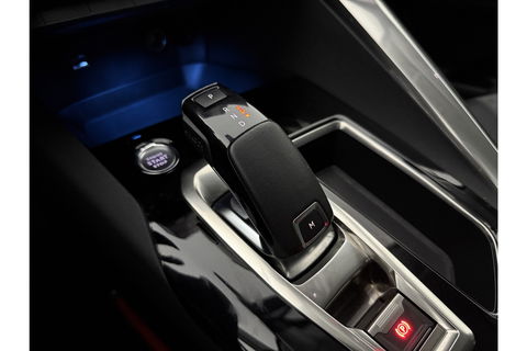 Peugeot 5008 1.2 PureTech Allure 7 Persoons 360Camera Sfeer LED Virtual Carplay Clima Cruise Navi PDC 19''LMV