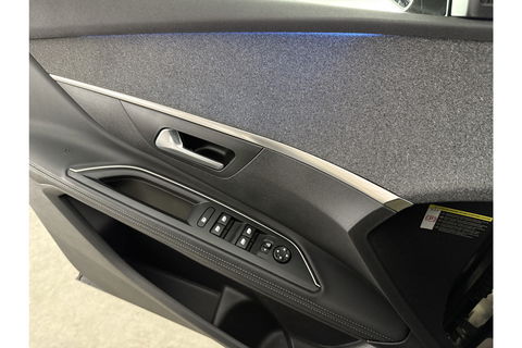 Peugeot 5008 1.2 PureTech Allure 7 Persoons 360Camera Sfeer LED Virtual Carplay Clima Cruise Navi PDC 19''LMV