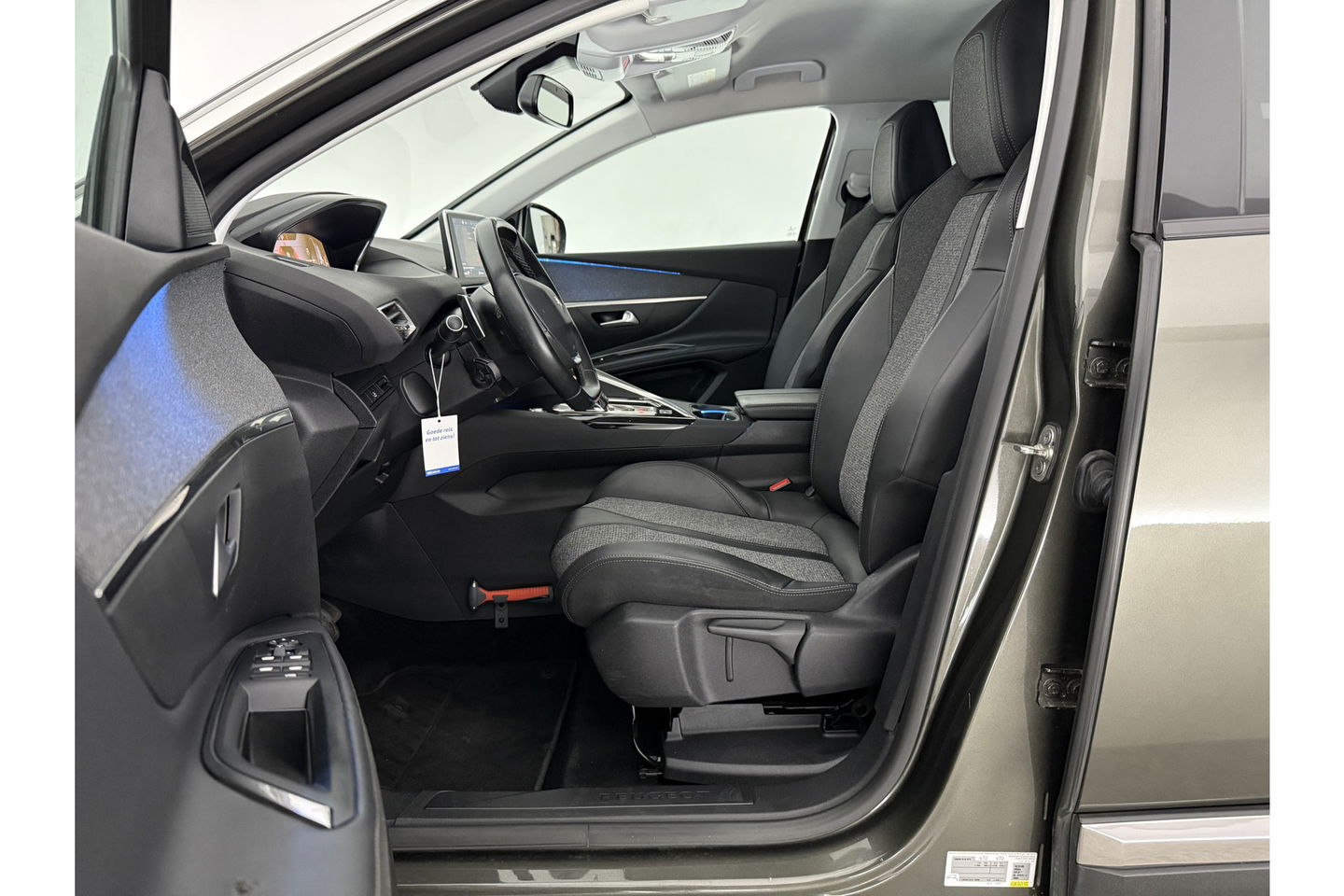 Peugeot 5008 1.2 PureTech Allure 7 Persoons 360Camera Sfeer LED Virtual Carplay Clima Cruise Navi PDC 19''LMV