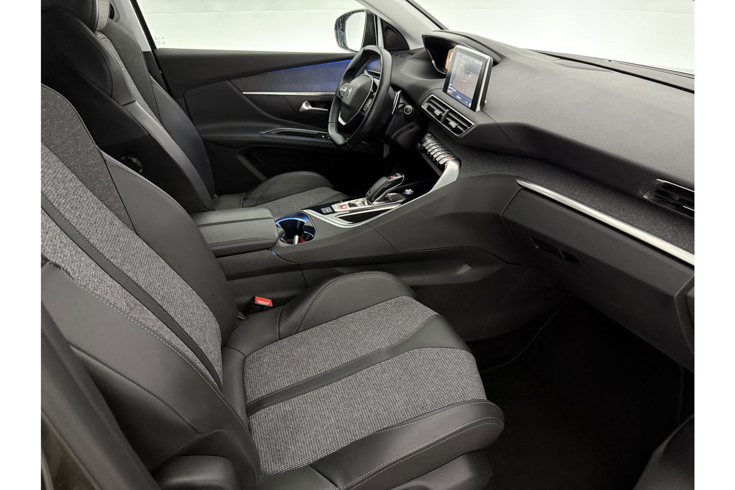 Peugeot 5008 1.2 PureTech Allure 7 Persoons 360Camera Sfeer LED Virtual Carplay Clima Cruise Navi PDC 19''LMV