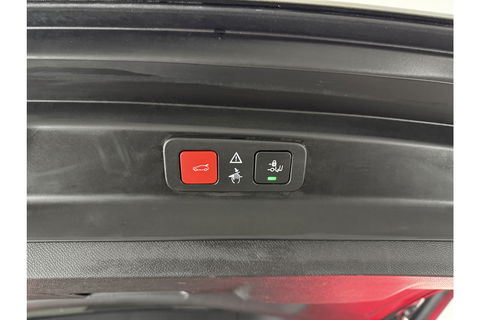 Peugeot 5008 1.2 PureTech Allure 7 Persoons 360Camera Sfeer LED Virtual Carplay Clima Cruise Navi PDC 19''LMV