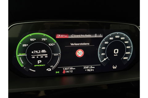 Audi e-tron 50 Quattro S Line 71 kWh 313PK Pano Sfeer Carplay LED 21''LMV Virtual Camera Clima Cruise Navi PDC Memory-seat