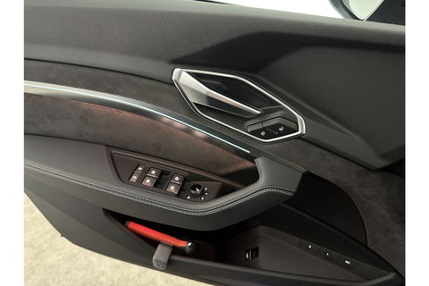 Audi e-tron 50 Quattro S Line 71 kWh 313PK Pano Sfeer Carplay LED 21''LMV Virtual Camera Clima Cruise Navi PDC Memory-seat
