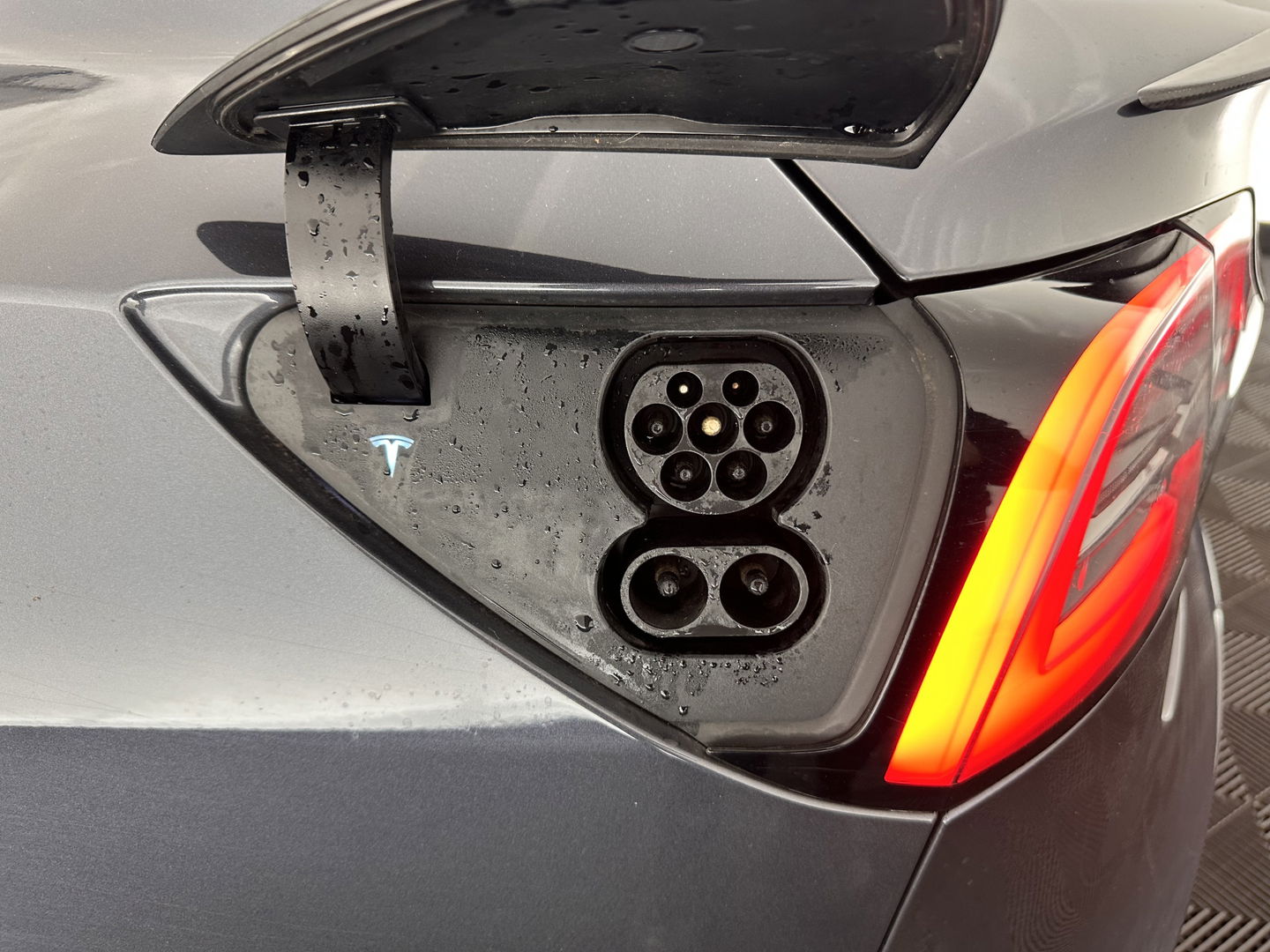 Tesla Model 3 Performance AWD 75 kWh  [ 3-Fase ] (INCL-BTW) Aut. *HEATPUMP | PANO | AUTO-PILOT | NAPPA-LEATHER | KEYLESS | FULL-LED | MEMORY-PACK | SURROUND-VIEW | DAB | DIGI-COCKPIT | LANE-ASSIST | COMFORT-SEATS | 20"ALU*