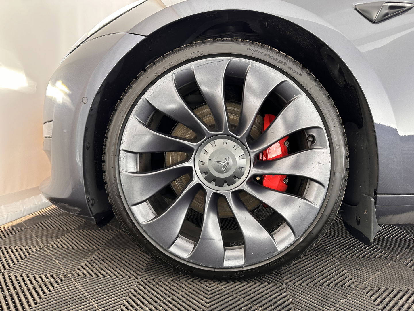 Tesla Model 3 Performance AWD 75 kWh  [ 3-Fase ] (INCL-BTW) Aut. *HEATPUMP | PANO | AUTO-PILOT | NAPPA-LEATHER | KEYLESS | FULL-LED | MEMORY-PACK | SURROUND-VIEW | DAB | DIGI-COCKPIT | LANE-ASSIST | COMFORT-SEATS | 20"ALU*