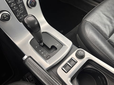 Volvo C70 Convertible 2.0D Summum Aut. *NAPPA-FULL-LEATHER | BI-XENON | NAVI-FULLMAP | MEMORY-PACK | ECC | PDC | CRUISE | TOWBAR | AIRSCARF | COMFORT-SEATS | 17''ALU*