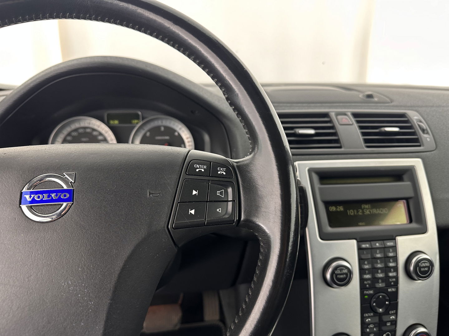 Volvo C70 Convertible 2.0D Summum Aut. *NAPPA-FULL-LEATHER | BI-XENON | NAVI-FULLMAP | MEMORY-PACK | ECC | PDC | CRUISE | TOWBAR | AIRSCARF | COMFORT-SEATS | 17''ALU*