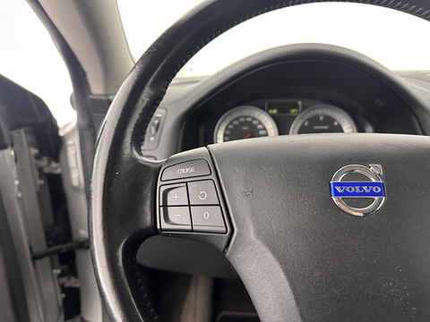 Volvo C70 Convertible 2.0D Summum Aut. *NAPPA-FULL-LEATHER | BI-XENON | NAVI-FULLMAP | MEMORY-PACK | ECC | PDC | CRUISE | TOWBAR | AIRSCARF | COMFORT-SEATS | 17''ALU*