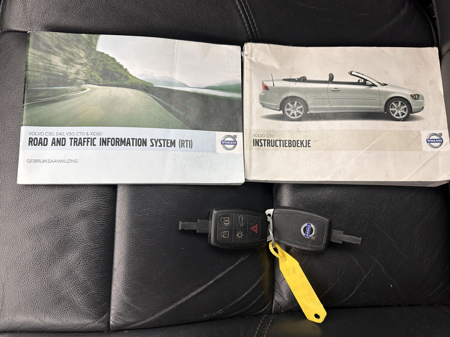 Volvo C70 Convertible 2.0D Summum Aut. *NAPPA-FULL-LEATHER | BI-XENON | NAVI-FULLMAP | MEMORY-PACK | ECC | PDC | CRUISE | TOWBAR | AIRSCARF | COMFORT-SEATS | 17''ALU*