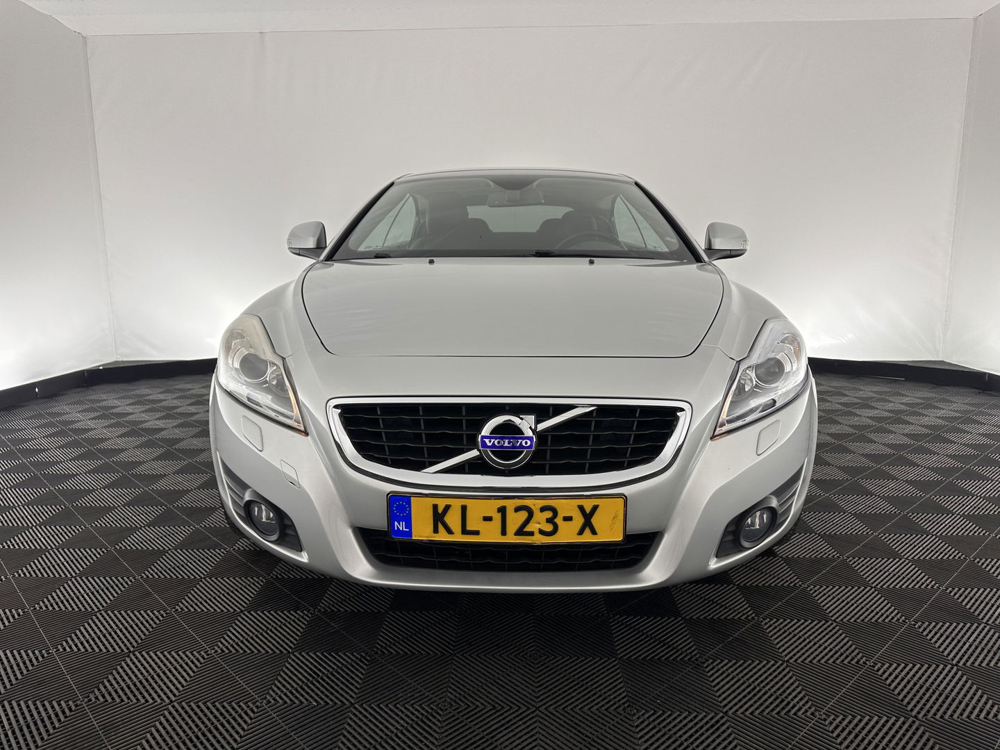 Volvo C70 Convertible 2.0D Summum Aut. *NAPPA-FULL-LEATHER | BI-XENON | NAVI-FULLMAP | MEMORY-PACK | ECC | PDC | CRUISE | TOWBAR | AIRSCARF | COMFORT-SEATS | 17''ALU*