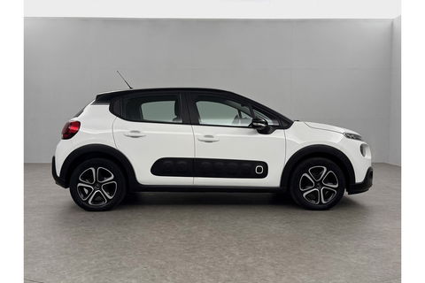 Citroën C3 1.2 PureTech Clima LED Cruise Trekhaak Carplay 16"LMV Navi PDC