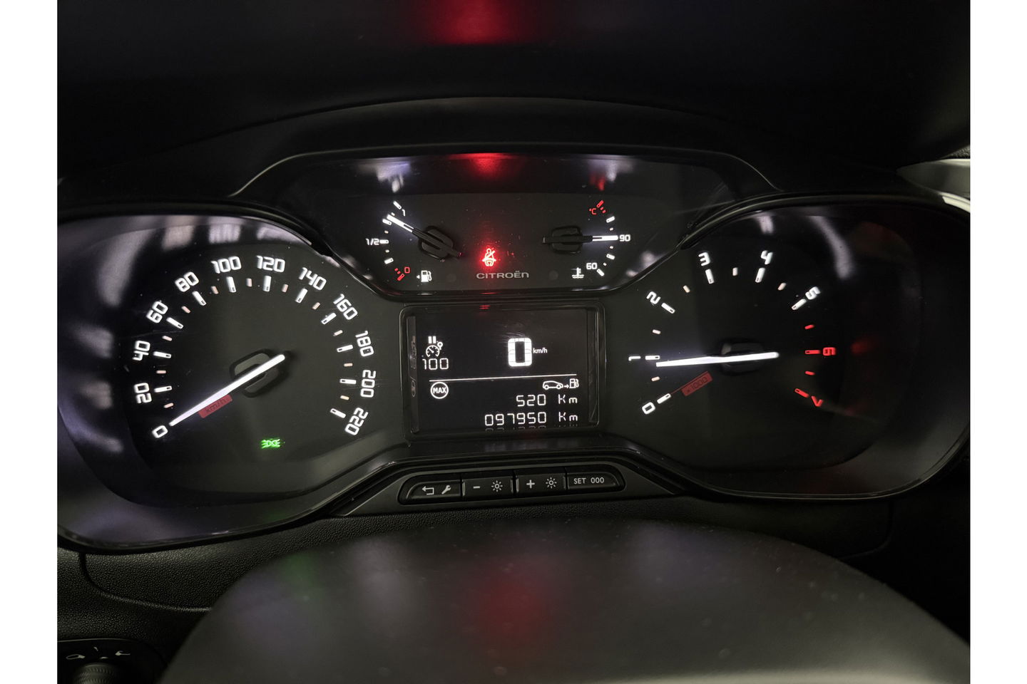 Citroën C3 1.2 PureTech Clima LED Cruise Trekhaak Carplay 16"LMV Navi PDC