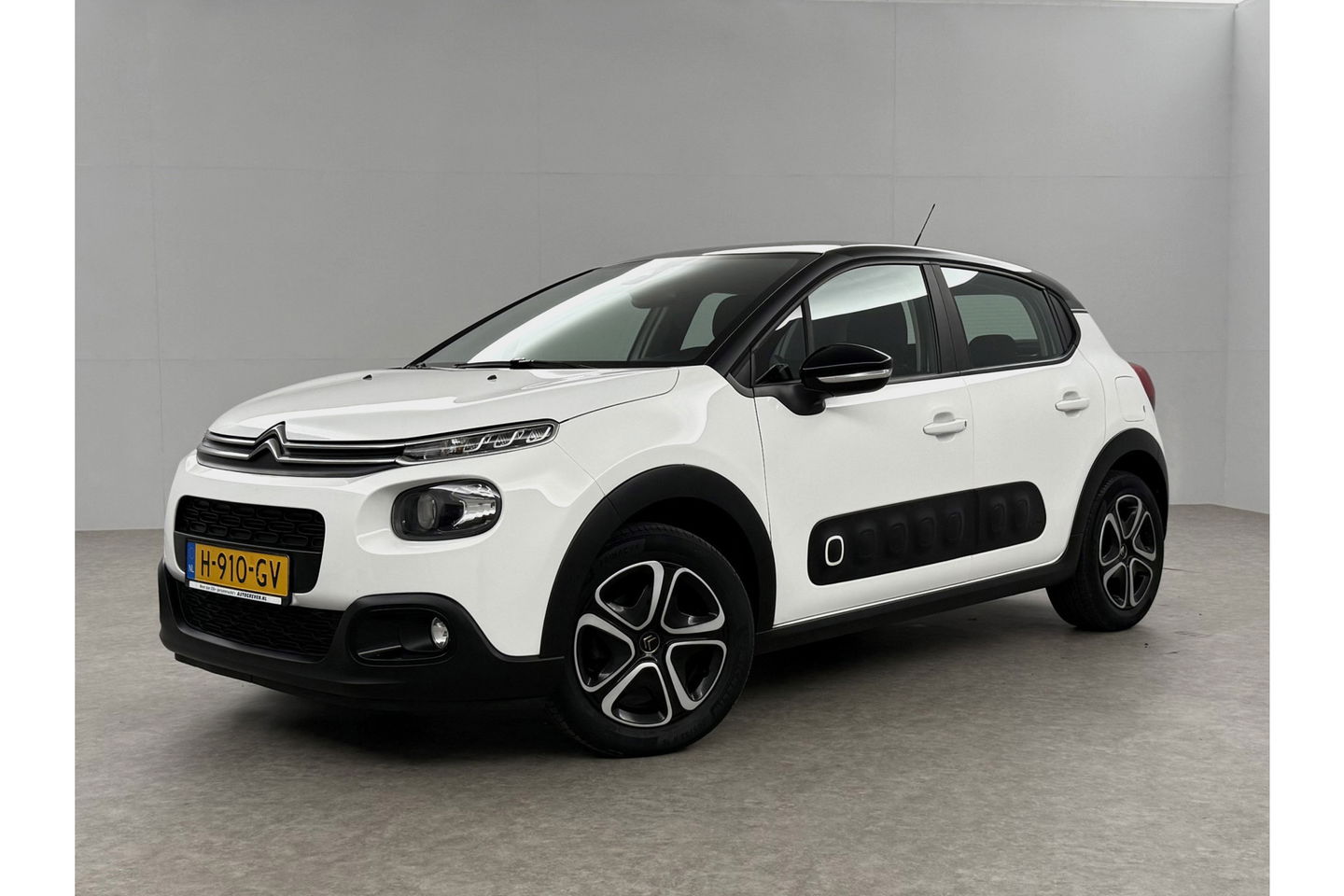 Citroën C3 1.2 PureTech Clima LED Cruise Trekhaak Carplay 16"LMV Navi PDC