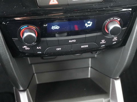 Suzuki Vitara 1.4 Boosterjet Black Rhino Smart Hybrid