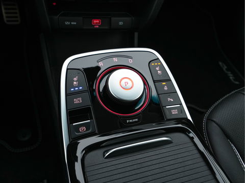 Kia e-Niro DynamicPlusLine 64 kWh [ 3-Fase ] (INCL-BTW) Aut. *FULL-LEATHER | NAVI-FULLMAP | DAB | ADAPT.CRUISE | BLINDSPOT | CAMERA | HEATED/COOLED-COMFORTSEATS | KEYLESS | JBL-SOUND | MEMORY-PACK | DIGI-COCKPIT | SHIFT-PADDLES | ...