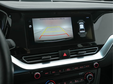 Kia e-Niro DynamicPlusLine 64 kWh [ 3-Fase ] (INCL-BTW) Aut. *FULL-LEATHER | NAVI-FULLMAP | DAB | ADAPT.CRUISE | BLINDSPOT | CAMERA | HEATED/COOLED-COMFORTSEATS | KEYLESS | JBL-SOUND | MEMORY-PACK | DIGI-COCKPIT | SHIFT-PADDLES | ...