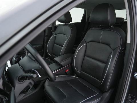 Kia e-Niro DynamicPlusLine 64 kWh [ 3-Fase ] (INCL-BTW) Aut. *FULL-LEATHER | NAVI-FULLMAP | DAB | ADAPT.CRUISE | BLINDSPOT | CAMERA | HEATED/COOLED-COMFORTSEATS | KEYLESS | JBL-SOUND | MEMORY-PACK | DIGI-COCKPIT | SHIFT-PADDLES | ...