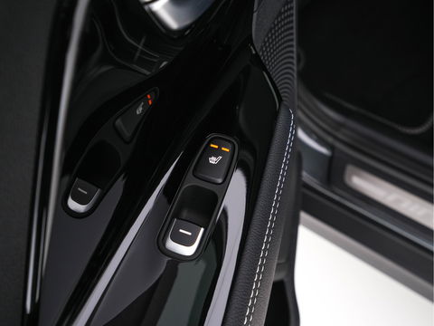 Kia e-Niro DynamicPlusLine 64 kWh [ 3-Fase ] (INCL-BTW) Aut. *FULL-LEATHER | NAVI-FULLMAP | DAB | ADAPT.CRUISE | BLINDSPOT | CAMERA | HEATED/COOLED-COMFORTSEATS | KEYLESS | JBL-SOUND | MEMORY-PACK | DIGI-COCKPIT | SHIFT-PADDLES | ...