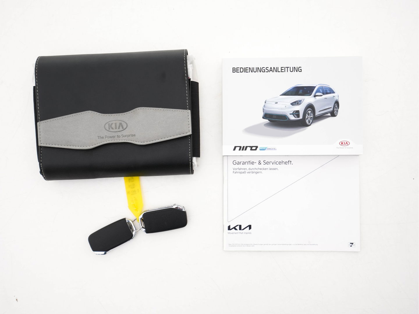 Kia e-Niro DynamicPlusLine 64 kWh [ 3-Fase ] (INCL-BTW) Aut. *FULL-LEATHER | NAVI-FULLMAP | DAB | ADAPT.CRUISE | BLINDSPOT | CAMERA | HEATED/COOLED-COMFORTSEATS | KEYLESS | JBL-SOUND | MEMORY-PACK | DIGI-COCKPIT | SHIFT-PADDLES | ...