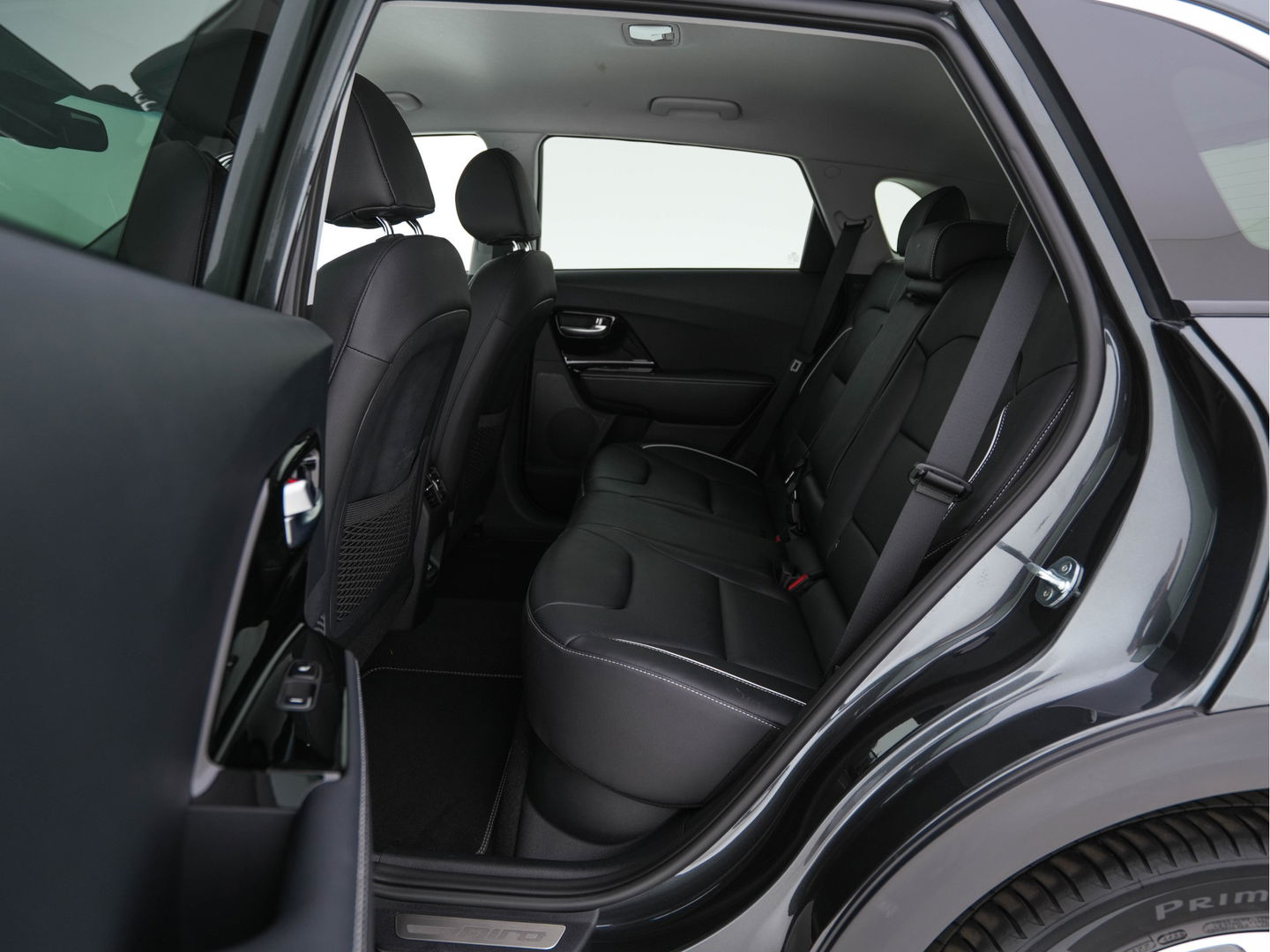 Kia e-Niro DynamicPlusLine 64 kWh [ 3-Fase ] (INCL-BTW) Aut. *FULL-LEATHER | NAVI-FULLMAP | DAB | ADAPT.CRUISE | BLINDSPOT | CAMERA | HEATED/COOLED-COMFORTSEATS | KEYLESS | JBL-SOUND | MEMORY-PACK | DIGI-COCKPIT | SHIFT-PADDLES | ...