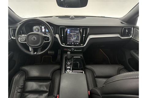 Volvo V60 2.0 T8 Twin Engine 355PK AWD R-Design Pano b/o LED 360camera Trekhaak Virtual Head-up Display Carplay Cruise Navi 19"LMV Memory-Seats Leder PDC
