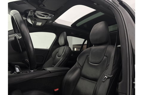 Volvo V60 2.0 T8 Twin Engine 355PK AWD R-Design Pano b/o LED 360camera Trekhaak Virtual Head-up Display Carplay Cruise Navi 19"LMV Memory-Seats Leder PDC
