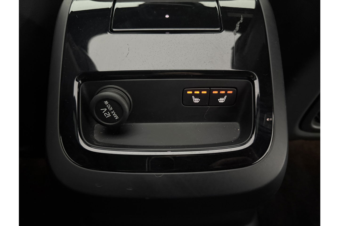 Volvo V60 2.0 T8 Twin Engine 355PK AWD R-Design Pano b/o LED 360camera Trekhaak Virtual Head-up Display Carplay Cruise Navi 19"LMV Memory-Seats Leder PDC