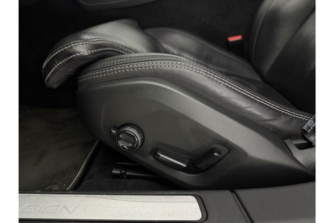 Volvo V60 2.0 T8 Twin Engine 355PK AWD R-Design Pano b/o LED 360camera Trekhaak Virtual Head-up Display Carplay Cruise Navi 19"LMV Memory-Seats Leder PDC