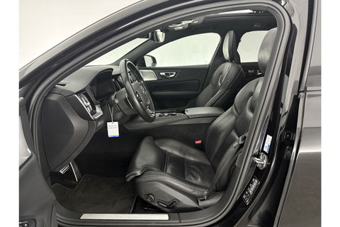 Volvo V60 2.0 T8 Twin Engine 355PK AWD R-Design Pano b/o LED 360camera Trekhaak Virtual Head-up Display Carplay Cruise Navi 19"LMV Memory-Seats Leder PDC
