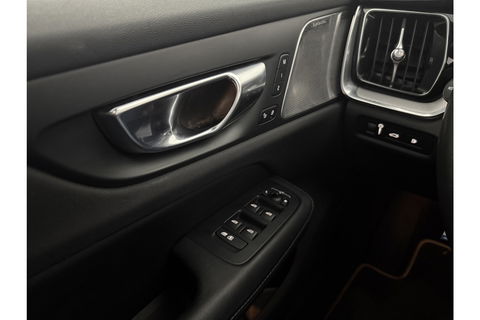 Volvo V60 2.0 T8 Twin Engine 355PK AWD R-Design Pano b/o LED 360camera Trekhaak Virtual Head-up Display Carplay Cruise Navi 19"LMV Memory-Seats Leder PDC