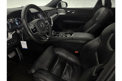 Volvo V60 2.0 T8 Twin Engine 355PK AWD R-Design Pano b/o LED 360camera Trekhaak Virtual Head-up Display Carplay Cruise Navi 19"LMV Memory-Seats Leder PDC