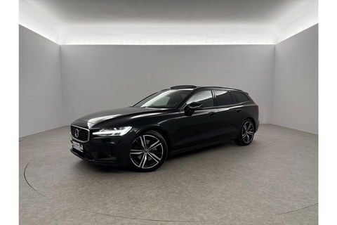 Volvo V60 2.0 T8 Twin Engine 355PK AWD R-Design Pano b/o LED 360camera Trekhaak Virtual Head-up Display Carplay Cruise Navi 19"LMV Memory-Seats Leder PDC