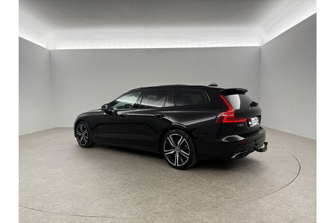 Volvo V60 2.0 T8 Twin Engine 355PK AWD R-Design Pano b/o LED 360camera Trekhaak Virtual Head-up Display Carplay Cruise Navi 19"LMV Memory-Seats Leder PDC