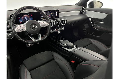 Mercedes-Benz CLA-Klasse 180 AMG Pano Camera LED Virtual Cruise Clima Navigatie 18"LMV