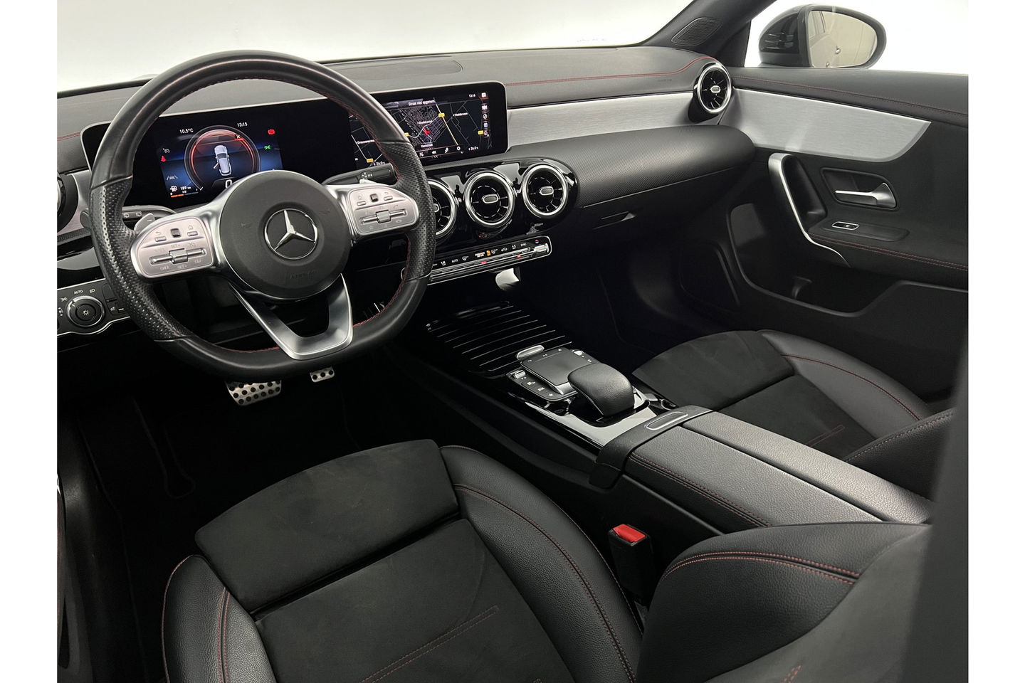 Mercedes-Benz CLA-Klasse 180 AMG Pano Camera LED Virtual Cruise Clima Navigatie 18"LMV