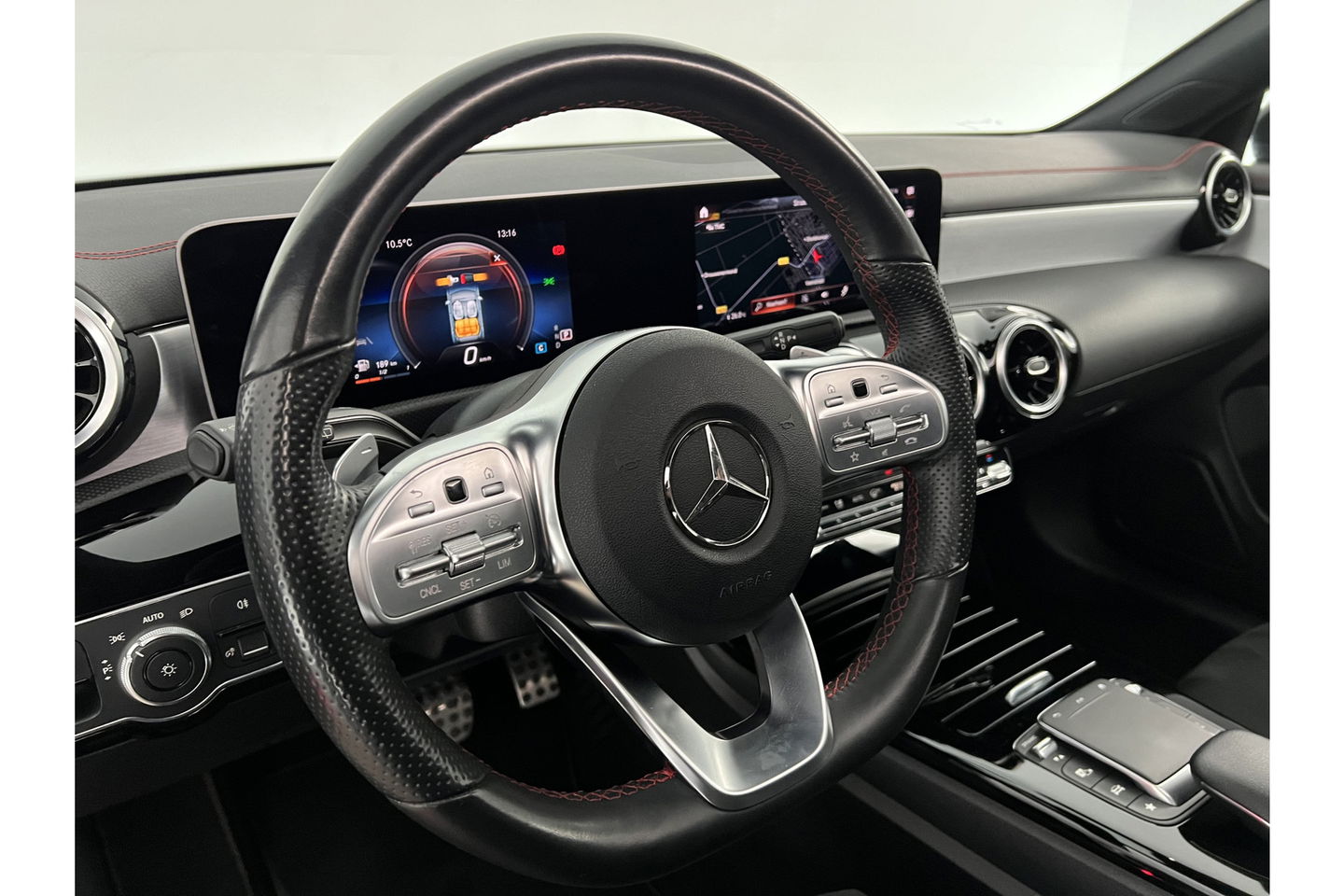 Mercedes-Benz CLA-Klasse 180 AMG Pano Camera LED Virtual Cruise Clima Navigatie 18"LMV
