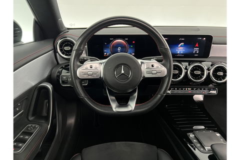 Mercedes-Benz CLA-Klasse 180 AMG Pano Camera LED Virtual Cruise Clima Navigatie 18"LMV