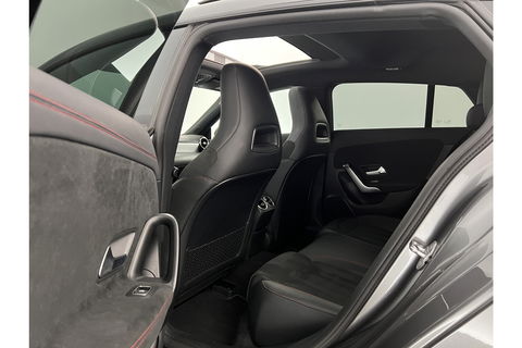 Mercedes-Benz CLA-Klasse 180 AMG Pano Camera LED Virtual Cruise Clima Navigatie 18"LMV
