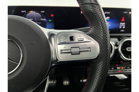 Mercedes-Benz CLA-Klasse 180 AMG Pano Camera LED Virtual Cruise Clima Navigatie 18"LMV
