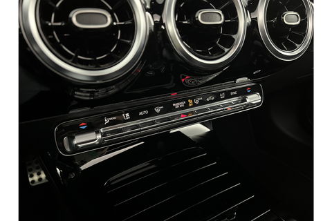 Mercedes-Benz CLA-Klasse 180 AMG Pano Camera LED Virtual Cruise Clima Navigatie 18"LMV