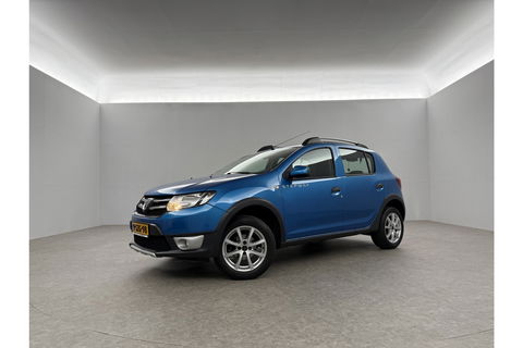 Dacia Sandero 0.9 TCe Stepway Airco Cruise Navi Trekhaak PDC Dashcam 16"LMV