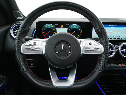 Mercedes-Benz GLB 200 Premium Plus AMG-Sport-Pack Aut. *PANO | LEATHER-MICROFIBRE | DIGI-WIDESCREEN-COCKPIT | BURMESTER-AUDIO | MULTI-BEAM-LED | MEMORY-PACK | KEYLESS | BLINDSPOT | SPORT-SEATS | DAB+ | SHIFT-PADDLES | HEATED-SEATS | ...