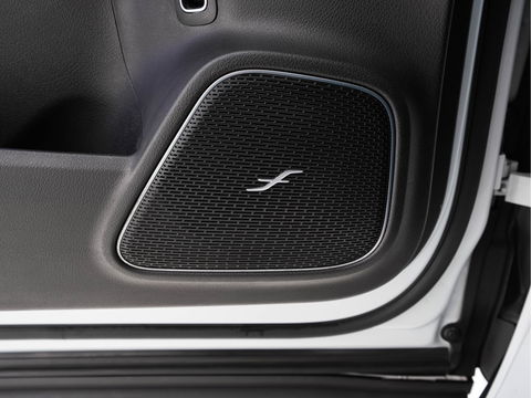 Mercedes-Benz GLB 200 Premium Plus AMG-Sport-Pack Aut. *PANO | LEATHER-MICROFIBRE | DIGI-WIDESCREEN-COCKPIT | BURMESTER-AUDIO | MULTI-BEAM-LED | MEMORY-PACK | KEYLESS | BLINDSPOT | SPORT-SEATS | DAB+ | SHIFT-PADDLES | HEATED-SEATS | ...