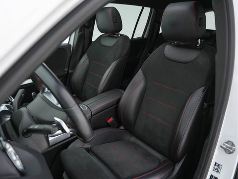 Mercedes-Benz GLB 200 Premium Plus AMG-Sport-Pack Aut. *PANO | LEATHER-MICROFIBRE | DIGI-WIDESCREEN-COCKPIT | BURMESTER-AUDIO | MULTI-BEAM-LED | MEMORY-PACK | KEYLESS | BLINDSPOT | SPORT-SEATS | DAB+ | SHIFT-PADDLES | HEATED-SEATS | ...
