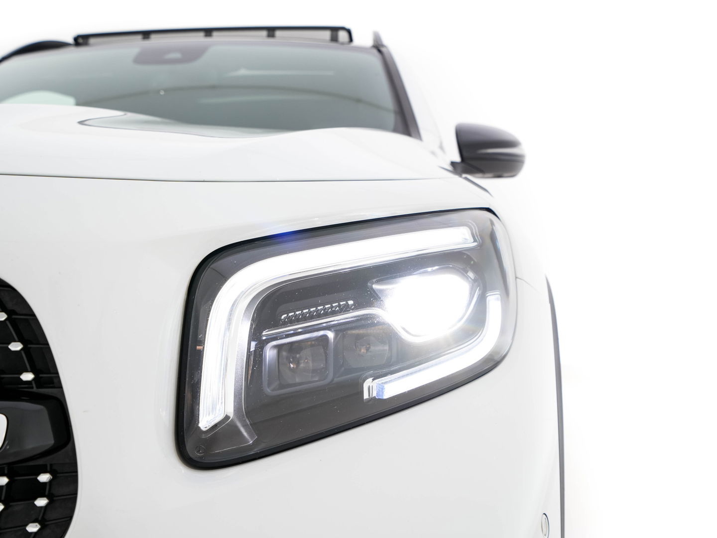 Mercedes-Benz GLB 200 Premium Plus AMG-Sport-Pack Aut. *PANO | LEATHER-MICROFIBRE | DIGI-WIDESCREEN-COCKPIT | BURMESTER-AUDIO | MULTI-BEAM-LED | MEMORY-PACK | KEYLESS | BLINDSPOT | SPORT-SEATS | DAB+ | SHIFT-PADDLES | HEATED-SEATS | ...