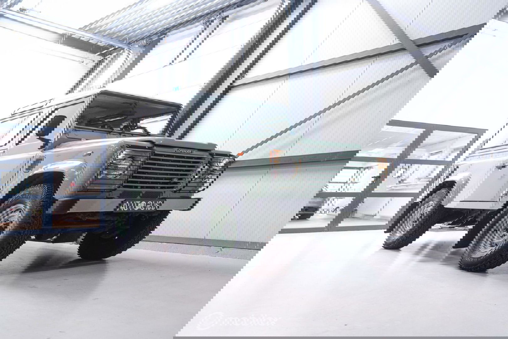 Land Rover Defender 90 2.5 Td5 | HUE 166 | Grasmere Green | Heritage | NL auto NAP | 2e eigenaar | A-Z onderhouden | Unieke auto |
