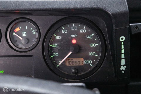Land Rover Defender 90 2.5 Td5 | HUE 166 | Grasmere Green | Heritage | NL auto NAP | 2e eigenaar | A-Z onderhouden | Unieke auto |
