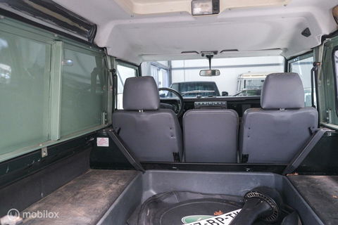 Land Rover Defender 90 2.5 Td5 | HUE 166 | Grasmere Green | Heritage | NL auto NAP | 2e eigenaar | A-Z onderhouden | Unieke auto |