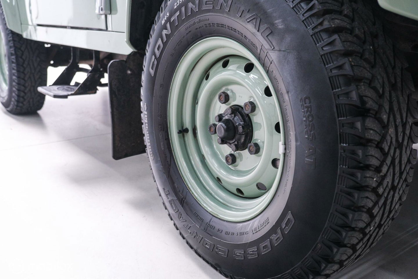 Land Rover Defender 90 2.5 Td5 | HUE 166 | Grasmere Green | Heritage | NL auto NAP | 2e eigenaar | A-Z onderhouden | Unieke auto |