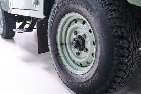 Land Rover Defender 90 2.5 Td5 | HUE 166 | Grasmere Green | Heritage | NL auto NAP | 2e eigenaar | A-Z onderhouden | Unieke auto |